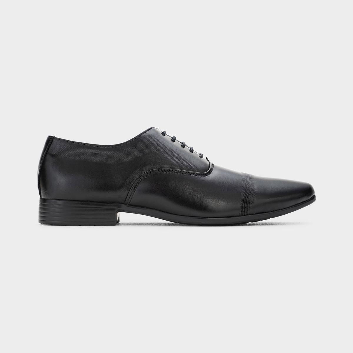 CAP TOE OXFORD
